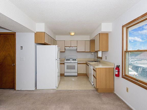 5th image of 918 Egret Dr #4B