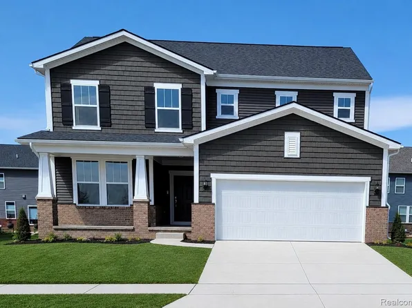 630 Gretchen Ln, Saline, MI 48176