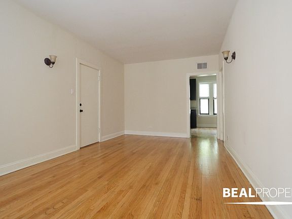 2nd image of 4036 N Ashland Ave #W1