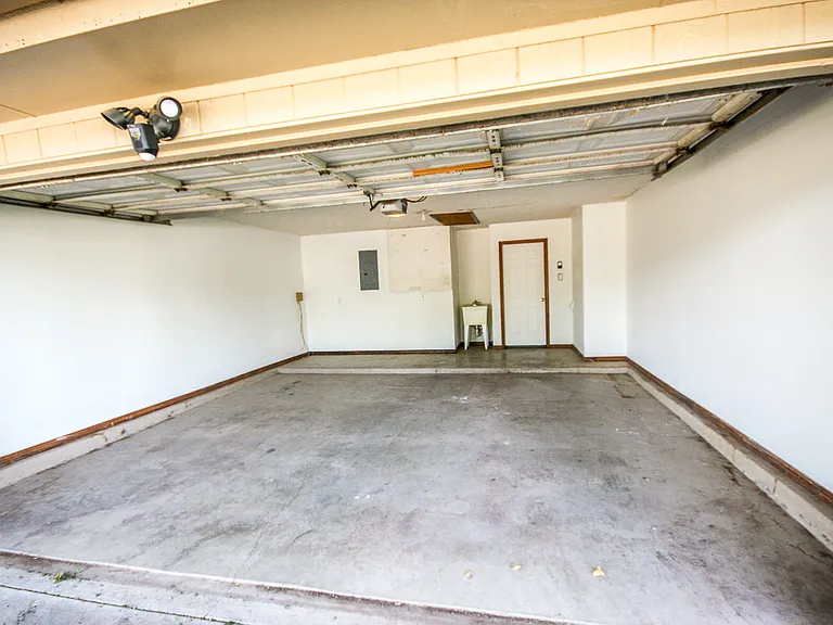 421 Chanticleer Pl — Photo 27