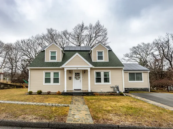 32 Farmington St, Worcester, MA 01603
