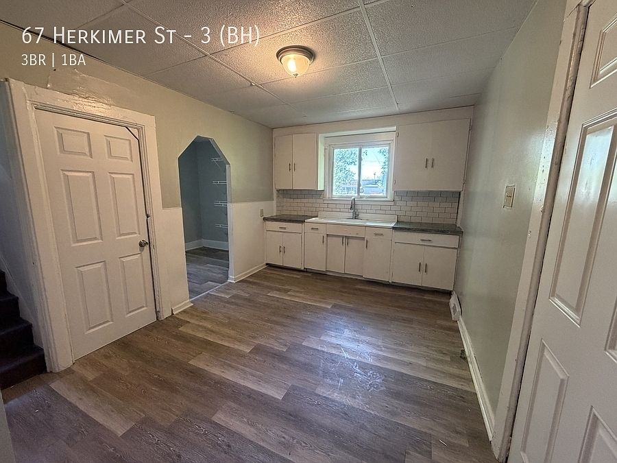 1st image of 67 Herkimer St #3