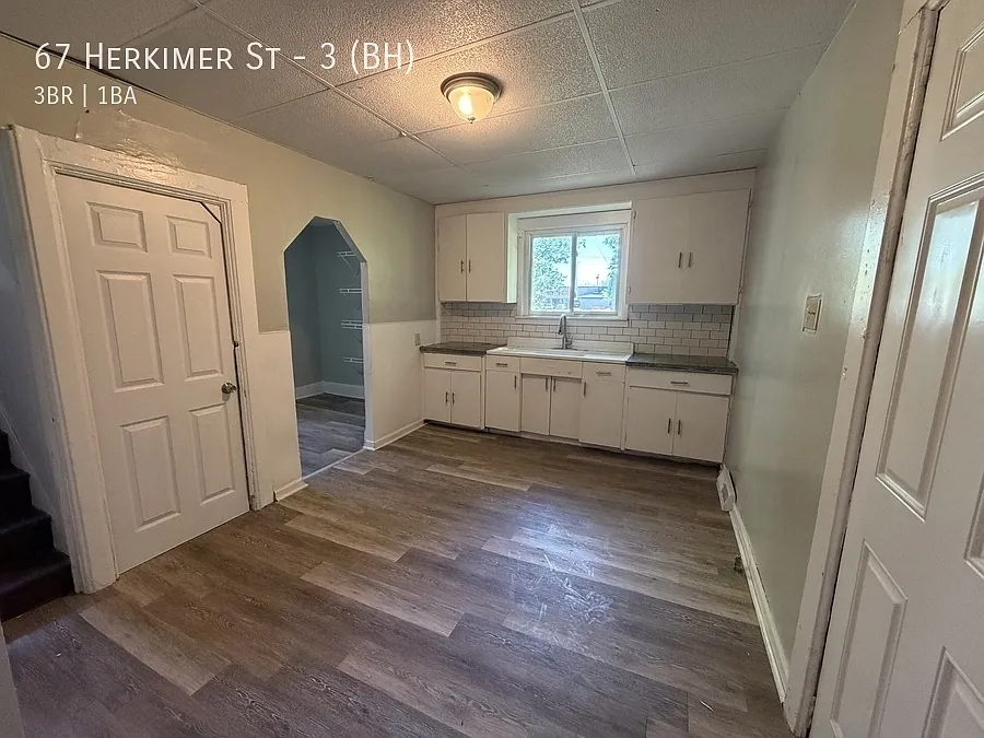 67 Herkimer St #3