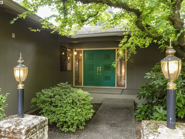 1535 SW Parkwood Dr, Portland, OR 97225