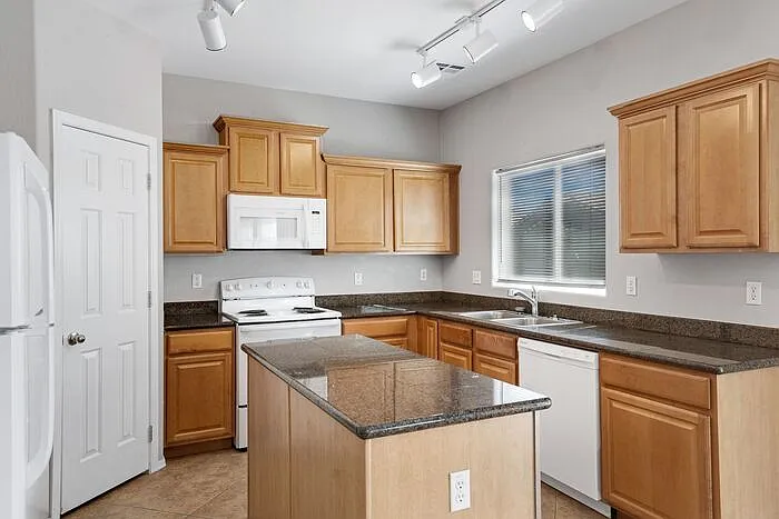 2725 W Jasper Butte Dr — Photo 12