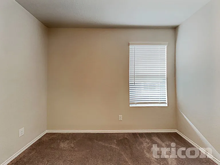 9736 Marbach Brk — Photo 15
