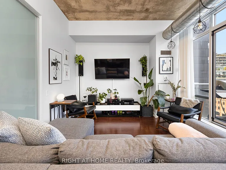 66 Portland St #Penthouse 805 — Photo 5