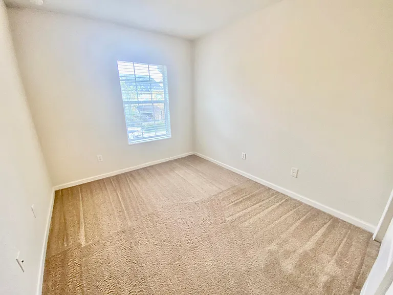 7718 Fairgrove Ave — Photo 22