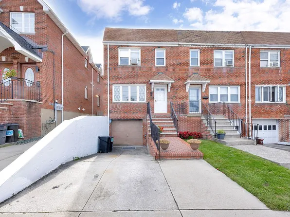 6618 Gray St, Middle Village, NY 11379