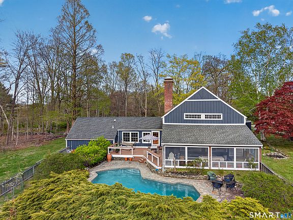 3rd image of 95 Chestnut Hill Road