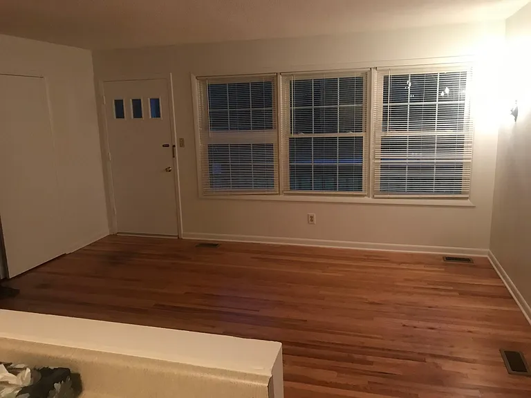 1433 Trinity Rd — Photo 4