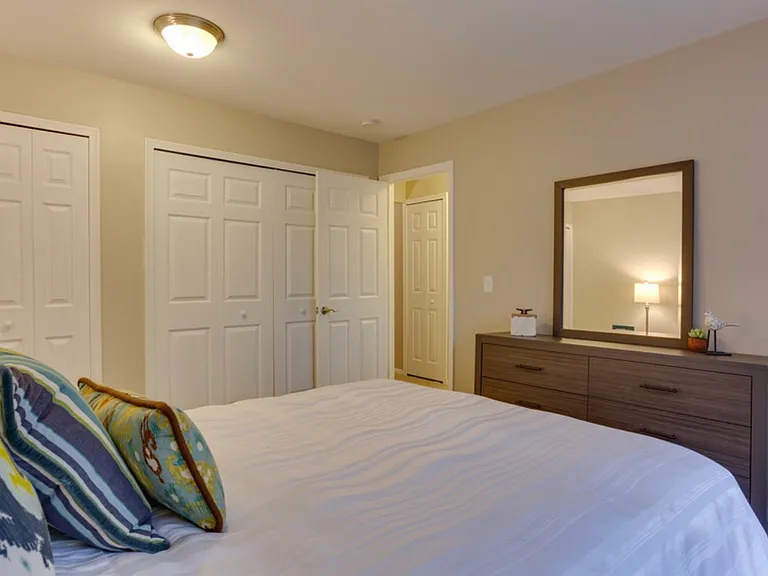 Sterling Hill Apartments — Photo 15
