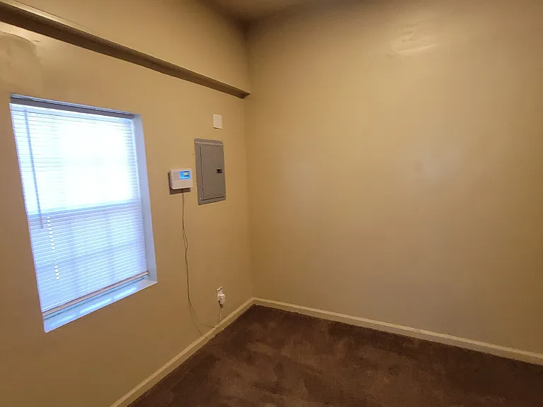 1450 Blaine Ave — Photo 5