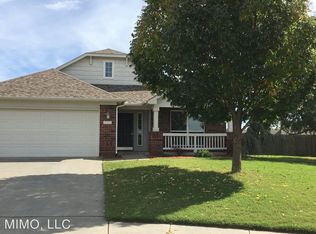 2012 SE 7th Ct, Moore, OK 73160
