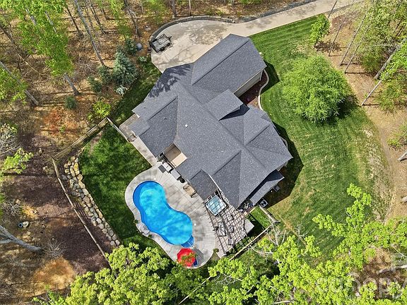 4th image of 3712 Mill Bridge Rd