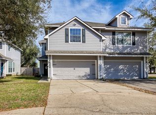 280 Brandy Ridge Ln, Dickinson, TX 77539