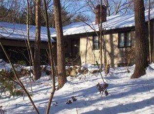 9 Dimock St, Leeds, MA 01053