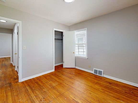 3rd image of 11909 Avon Ave