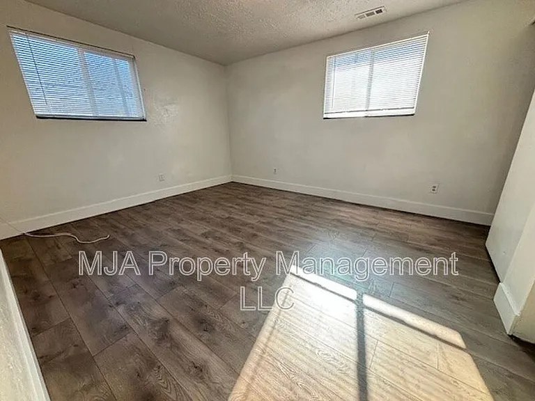 752 N Irving St #752-4 — Photo 7