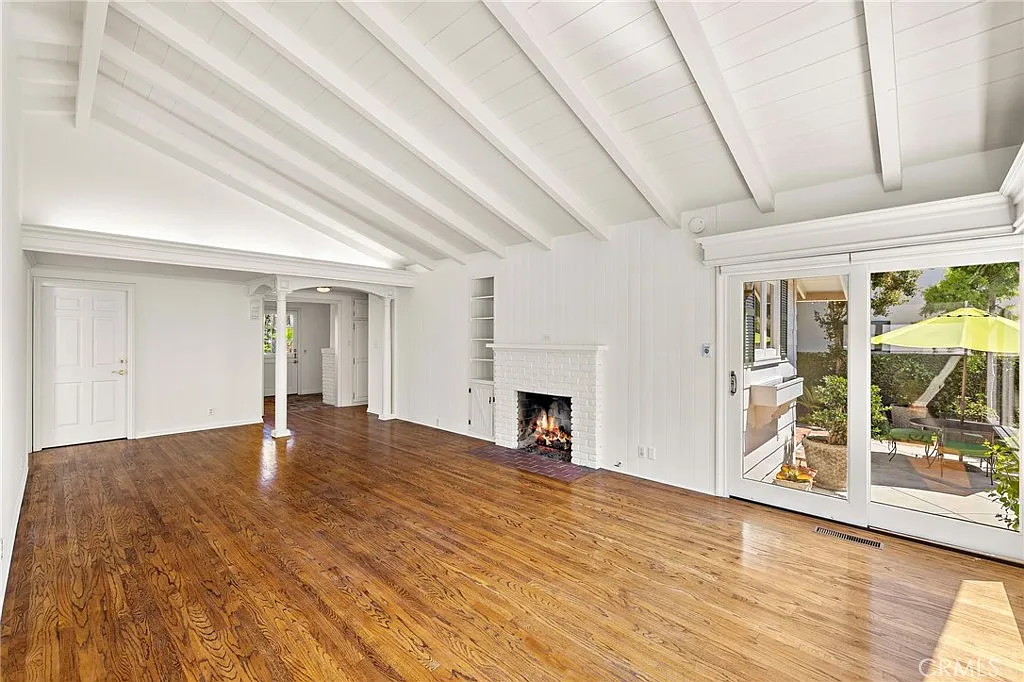 2 bed, 1364 sqft, $10,900 — Photo 4