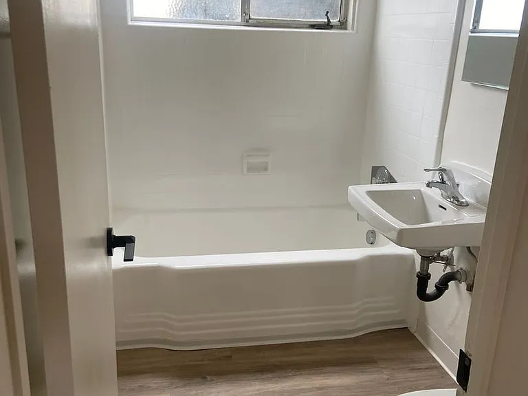 Antone Apartments — Photo 111