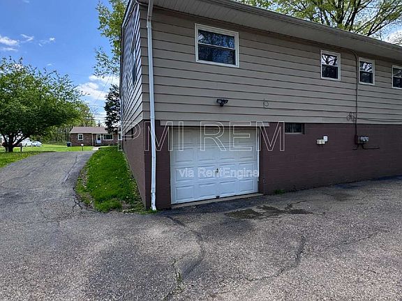 2nd image of 4020 Vira Rd
