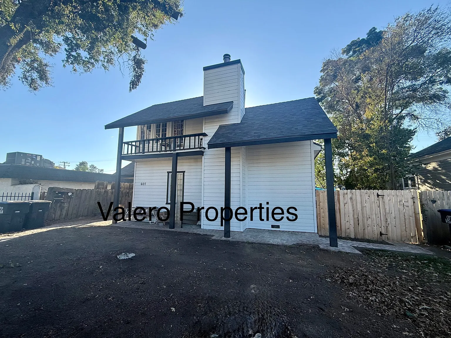 607 S Garden St — Photo 2