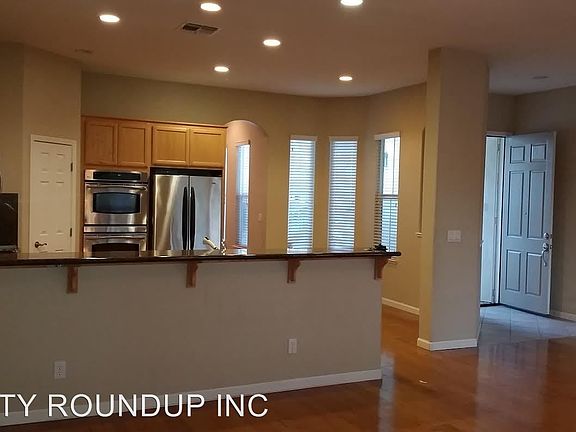 4th image of 7120 Elvora Way
