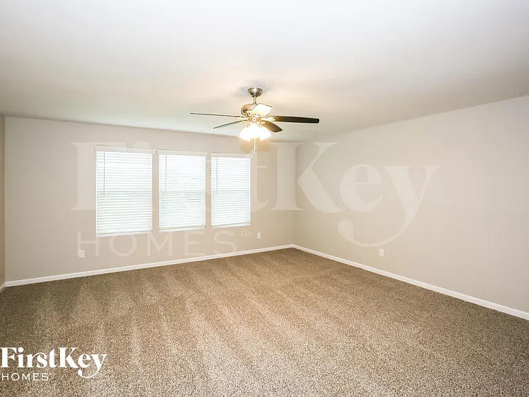 140 Jana Dr — Photo 10