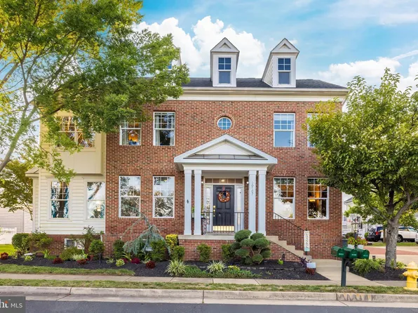 10107 Orland Stone Dr, Bristow, VA 20136