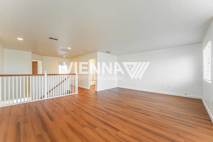 493 Silverhorn Dr — Photo 10