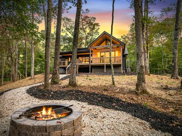 267 Indian Trl, McCaysville, GA 30555