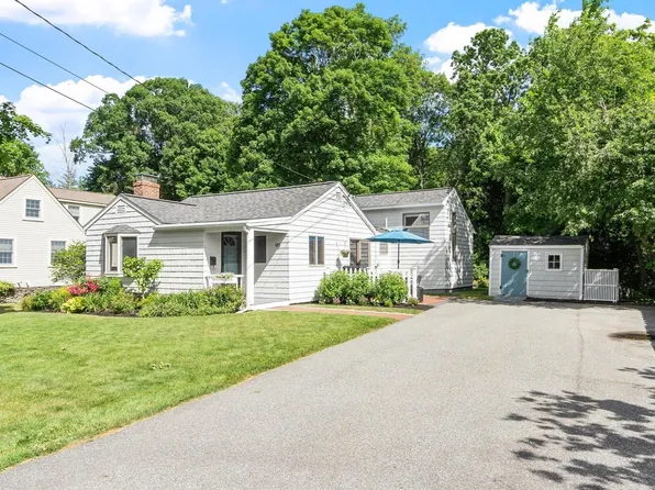 90 Summer St, Andover, MA 01810