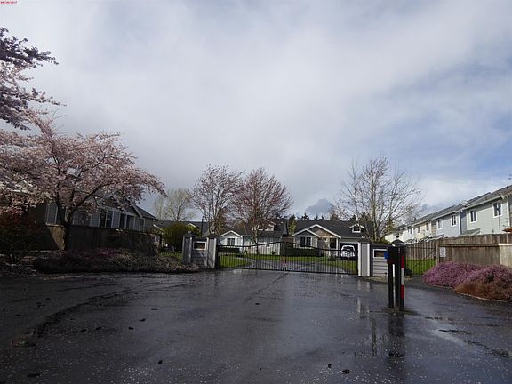 5th image of 11334 3rd Avenue Ct E