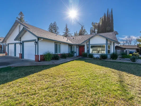 2826 La Crescenta Dr, Cameron Park, CA 95682