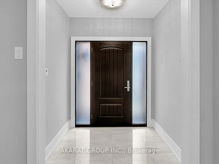 1274 Kings College Dr — Photo 3