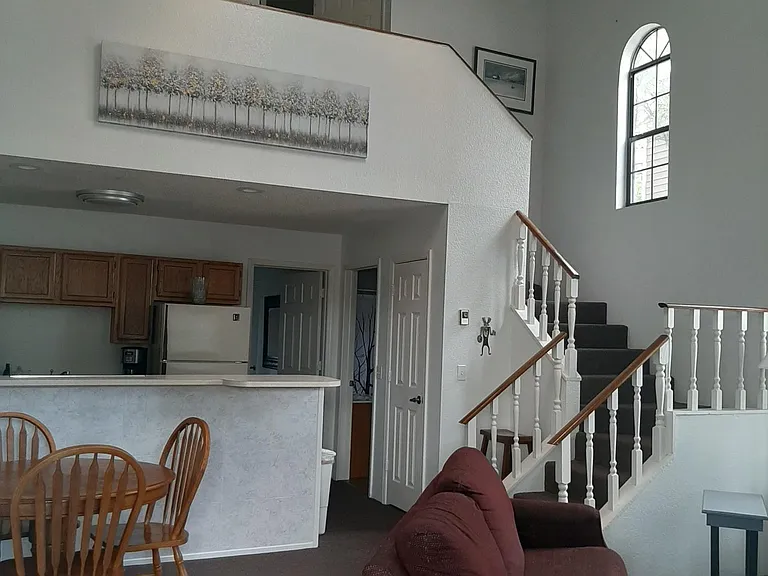 N Eagle Dr — Photo 3