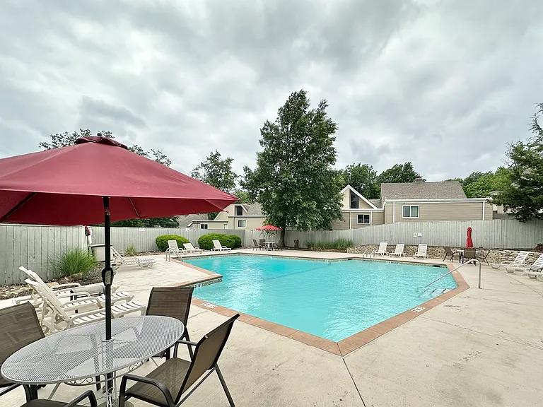 10220 Foster St — Photo 20
