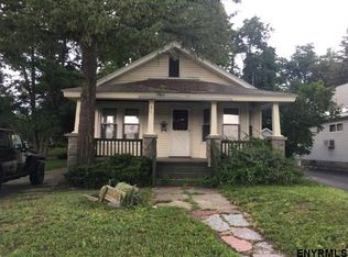 121 Kings Rd, Schenectady, NY 12304