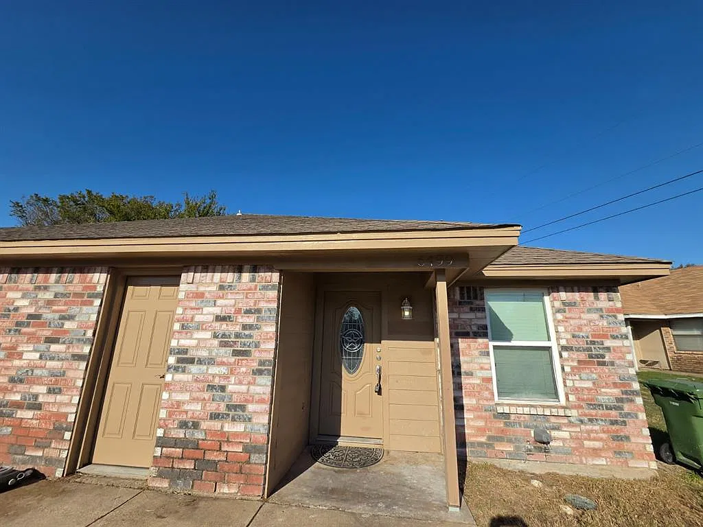 2 bed, 1.0 bath, 980 sqft, $1,500 — Photo 3