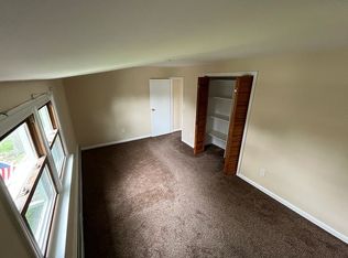 615 Floral Pl, Babylon, NY 11702