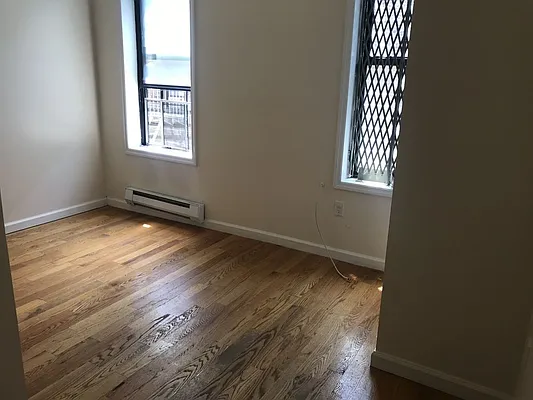 Rented by Your Vanity Realty | media 31