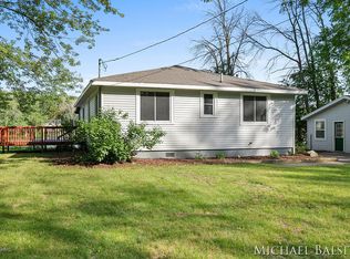 4442 Abrigador Trl NE, Comstock Park, MI 49321