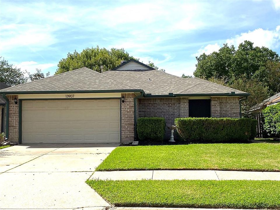1st image of 13907 Cantwell Dr