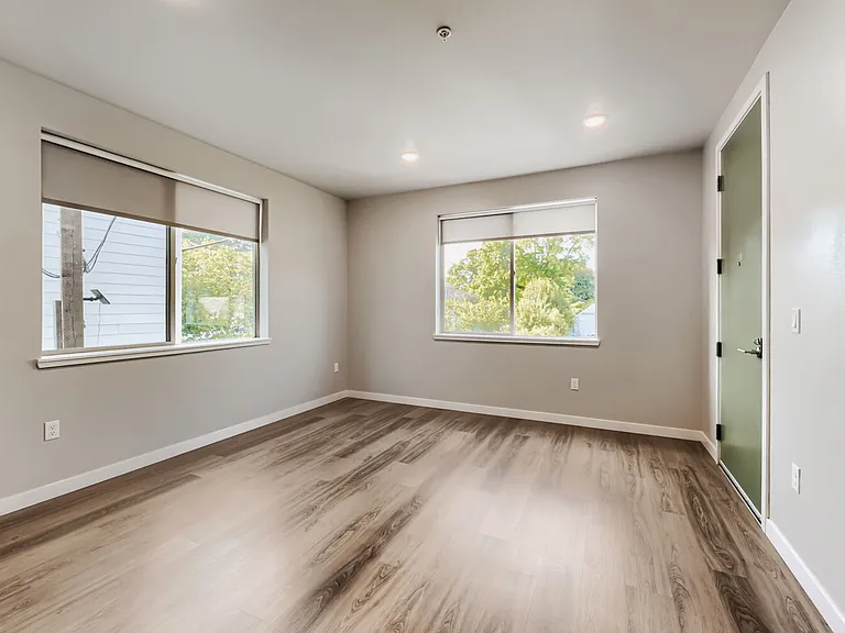 6310 N Maryland Ave #206 — Photo 3