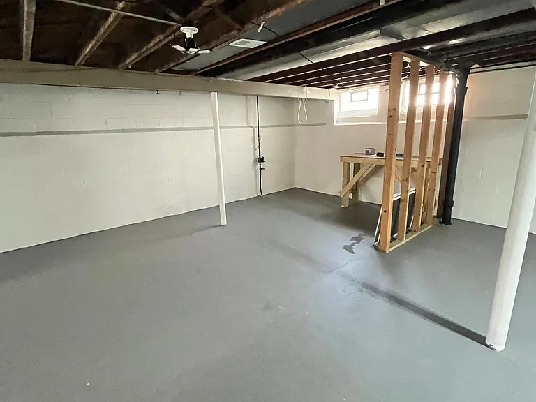 1367 Churchill Rd — Photo 12