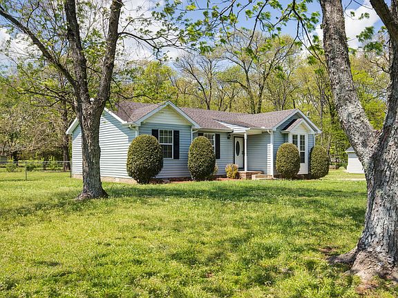 3rd image of 7549 Chadwick Dr