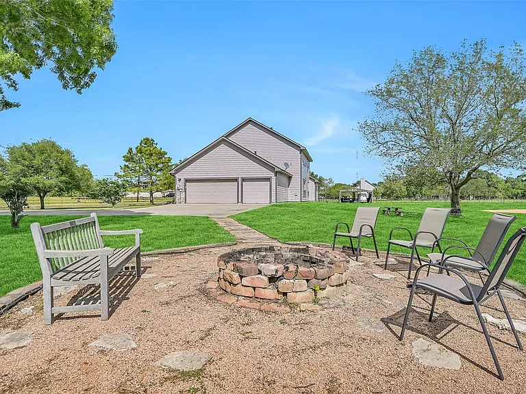 1404 Hollier Rd — Photo 35
