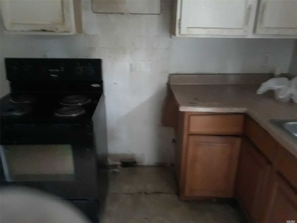 2nd image of 41 S 31st St