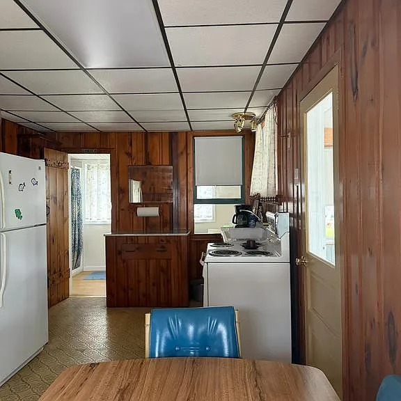 102 Garrison Ave — Photo 11